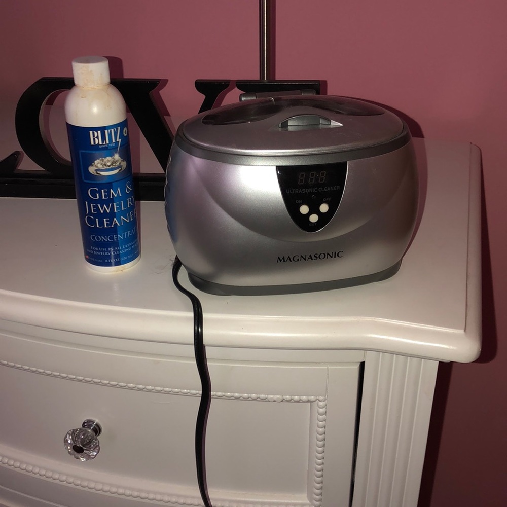 NEW* MagnaSonic Jewelry Cleaner